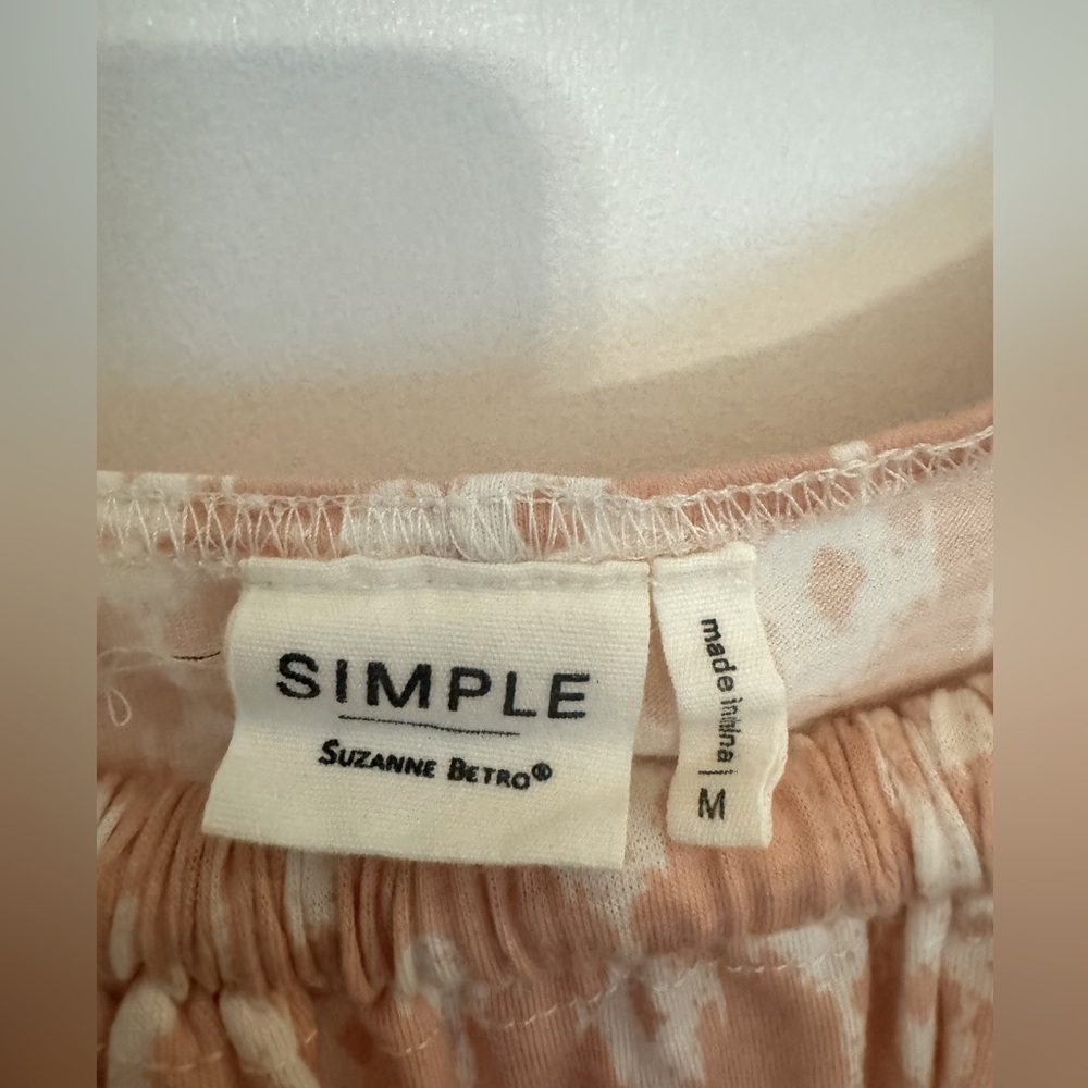 Women’s tunic knit top